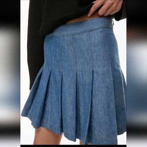 Babaton Aritzia Perspective Jean Skirt Size 2 Kilt Style Mini